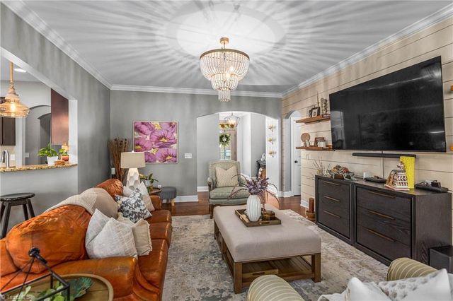 135 Bay Tree Lane, Thomasville, NC 27360