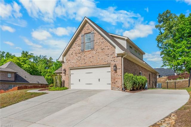 135 Bay Tree Lane, Thomasville, NC 27360