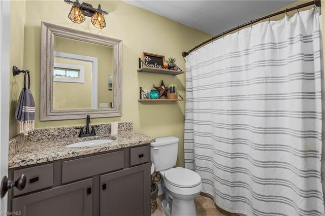 135 Bay Tree Lane, Thomasville, NC 27360