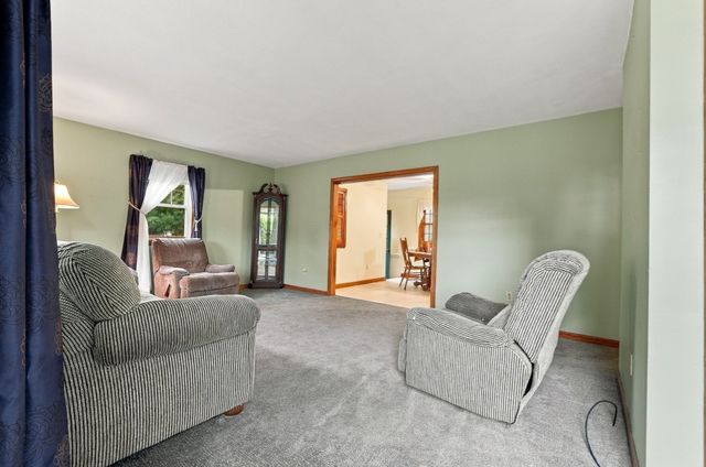 6 Lincoln Dr, Fairhaven, MA 02719