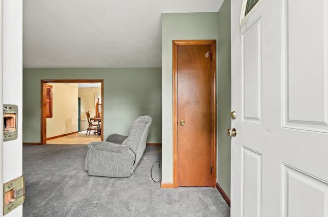 6 Lincoln Dr, Fairhaven, MA 02719