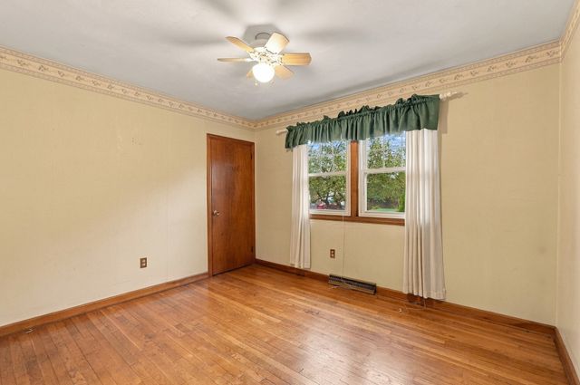 6 Lincoln Dr, Fairhaven, MA 02719
