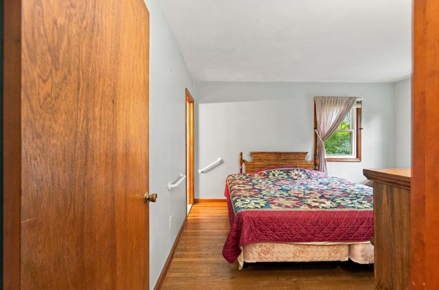 6 Lincoln Dr, Fairhaven, MA 02719
