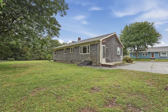 6 Lincoln Dr, Fairhaven, MA 02719