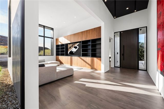 10 Sanctuary Peak Court, Henderson, NV 89012