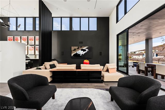 10 Sanctuary Peak Court, Henderson, NV 89012