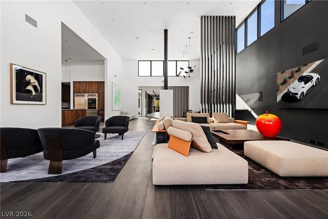 10 Sanctuary Peak Court, Henderson, NV 89012