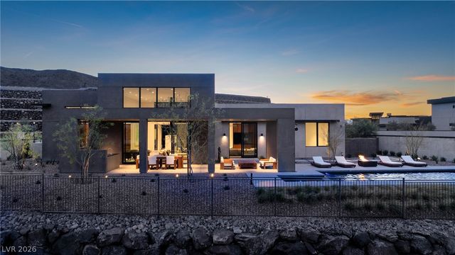 10 Sanctuary Peak Court, Henderson, NV 89012