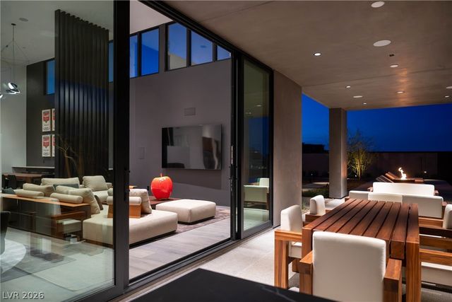 10 Sanctuary Peak Court, Henderson, NV 89012