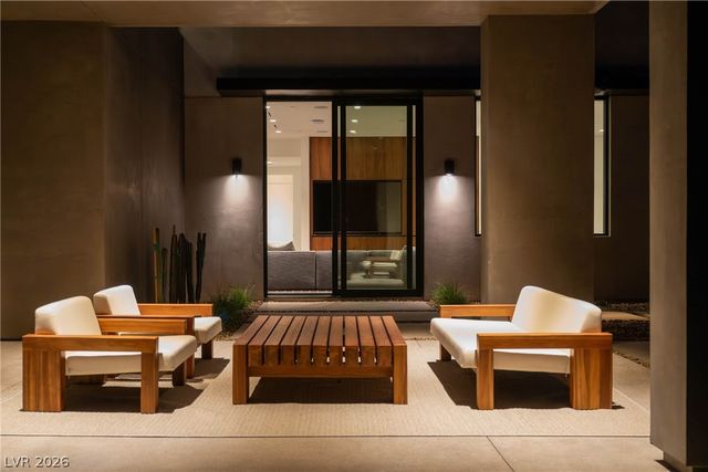 10 Sanctuary Peak Court, Henderson, NV 89012