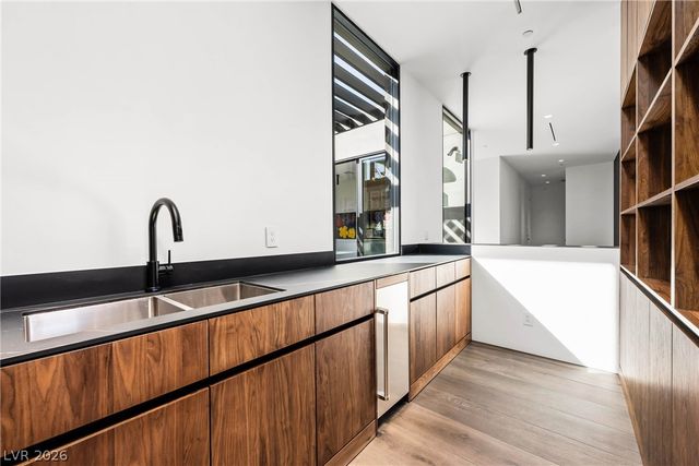 10 Sanctuary Peak Court, Henderson, NV 89012