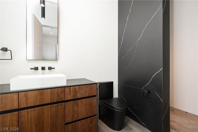 10 Sanctuary Peak Court, Henderson, NV 89012