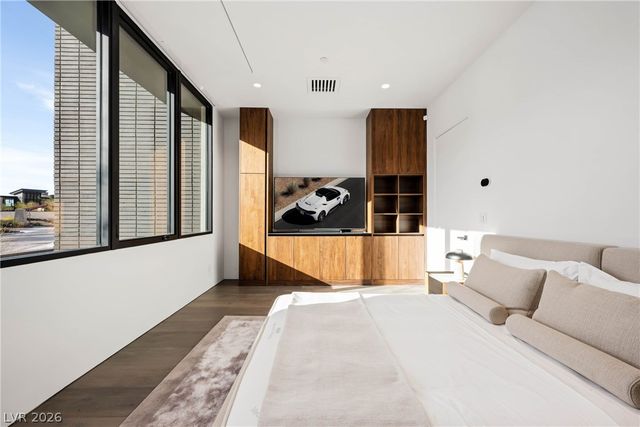 10 Sanctuary Peak Court, Henderson, NV 89012