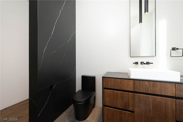 10 Sanctuary Peak Court, Henderson, NV 89012