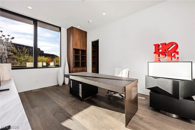 10 Sanctuary Peak Court, Henderson, NV 89012