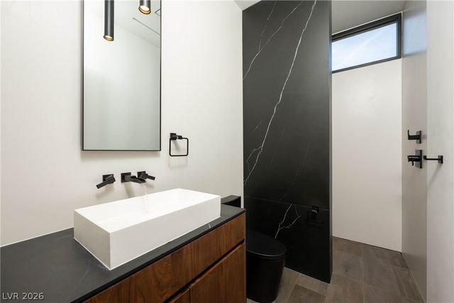 10 Sanctuary Peak Court, Henderson, NV 89012