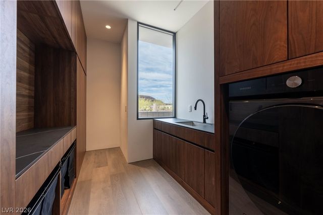 10 Sanctuary Peak Court, Henderson, NV 89012