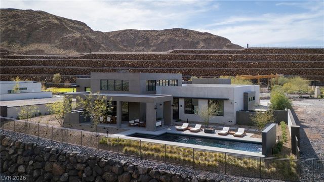 10 Sanctuary Peak Court, Henderson, NV 89012