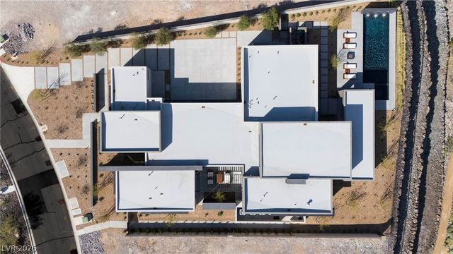 10 Sanctuary Peak Court, Henderson, NV 89012