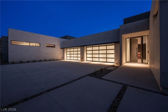 10 Sanctuary Peak Court, Henderson, NV 89012