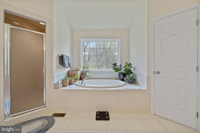 134 SHINNECOCK HL, Avondale, PA 19311