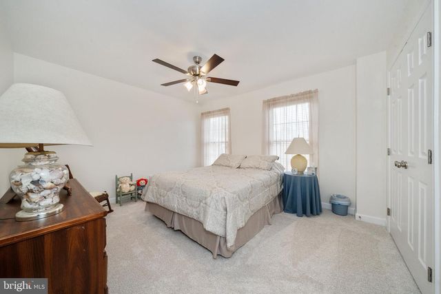 134 SHINNECOCK HL, Avondale, PA 19311