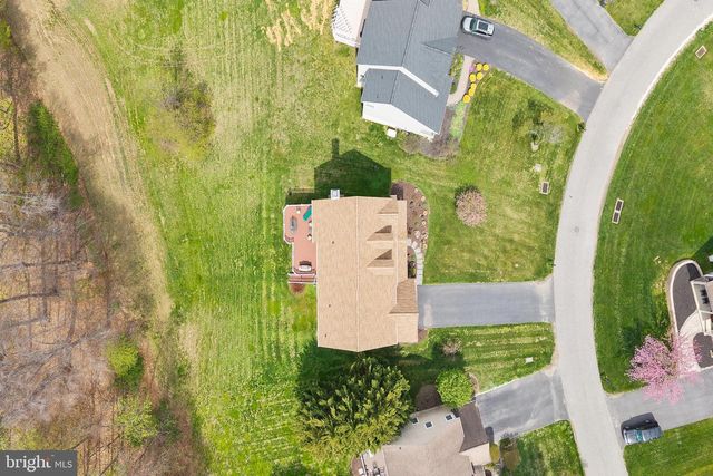 134 SHINNECOCK HL, Avondale, PA 19311