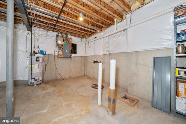 134 SHINNECOCK HL, Avondale, PA 19311