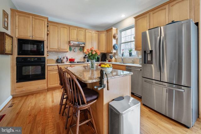 134 SHINNECOCK HL, Avondale, PA 19311