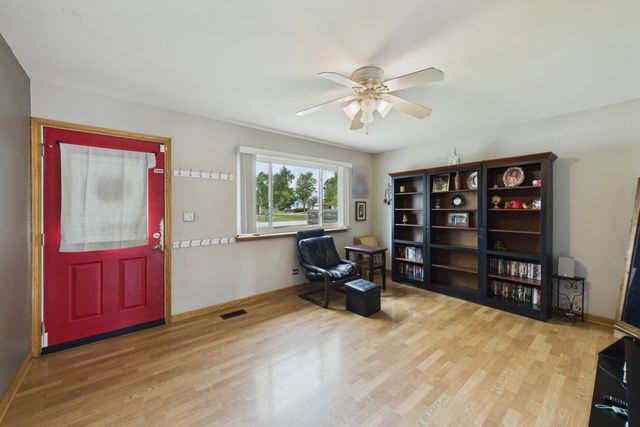 4595 Zeppelin Drive, Hanover Park, IL 60133