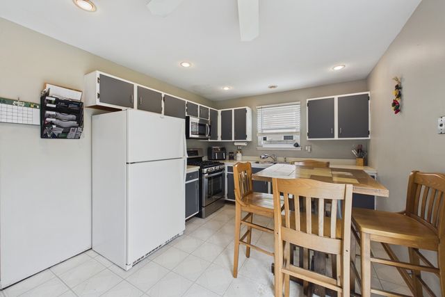 4595 Zeppelin Drive, Hanover Park, IL 60133