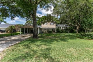 631 NE Country Club Avenue, Fort Walton Beach, FL 32547
