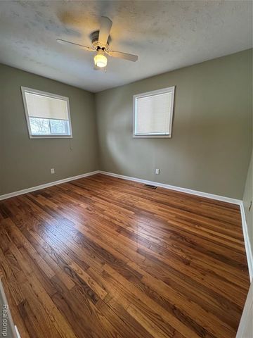 36214 Vinewood Street, Romulus, MI 48174