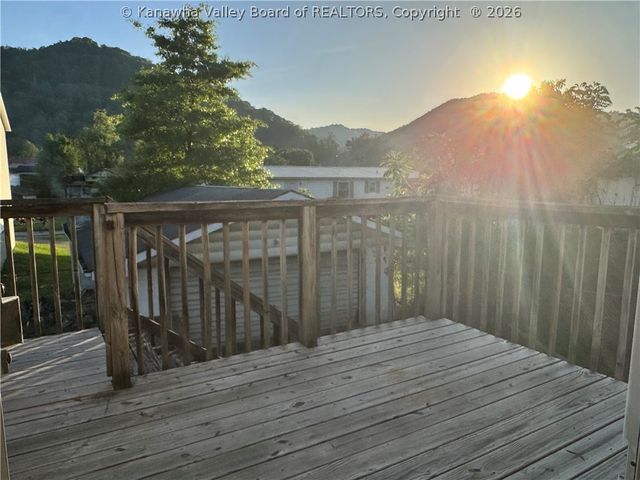 316 Nancy Avenue, Belle, WV 25015