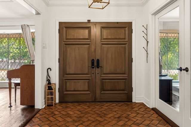 7210 Meadow Road, Dallas, TX 75230