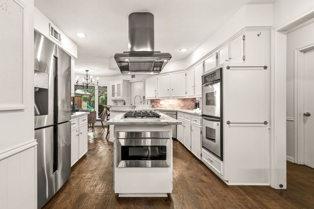 7210 Meadow Road, Dallas, TX 75230