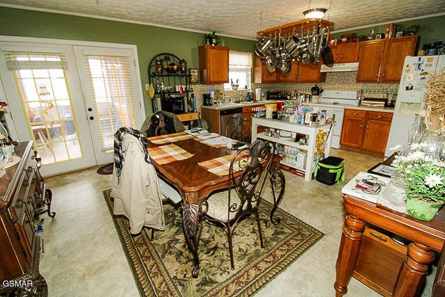 1645 Jasmine Trail, Sevierville, TN 37862