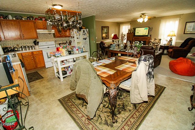 1645 Jasmine Trail, Sevierville, TN 37862