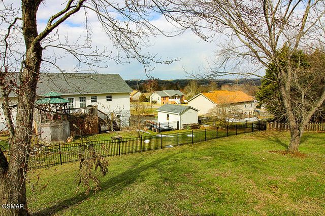 1645 Jasmine Trail, Sevierville, TN 37862