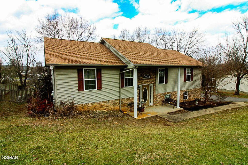 1645 Jasmine Trail, Sevierville, TN 37862