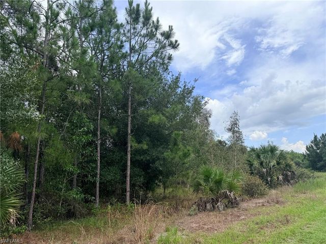 920 Sanctuary RD W, Naples, FL 34120