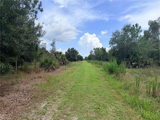 920 Sanctuary RD W, Naples, FL 34120