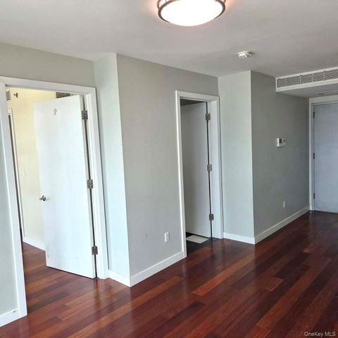 14238 37th Avenue 11A, Flushing, NY 11354
