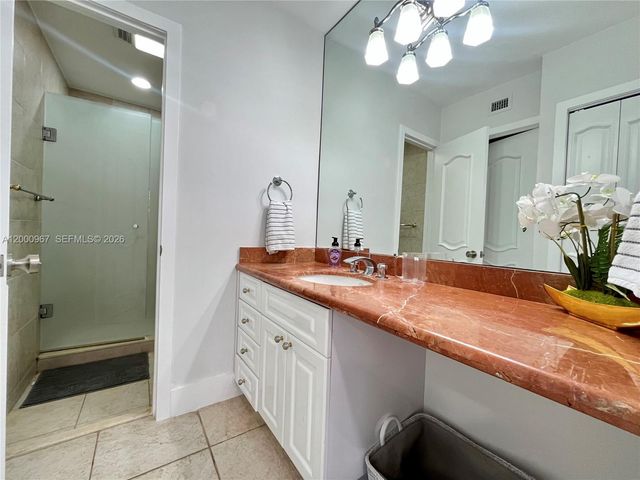 9511 Collins Ave 811, Surfside, FL 33154