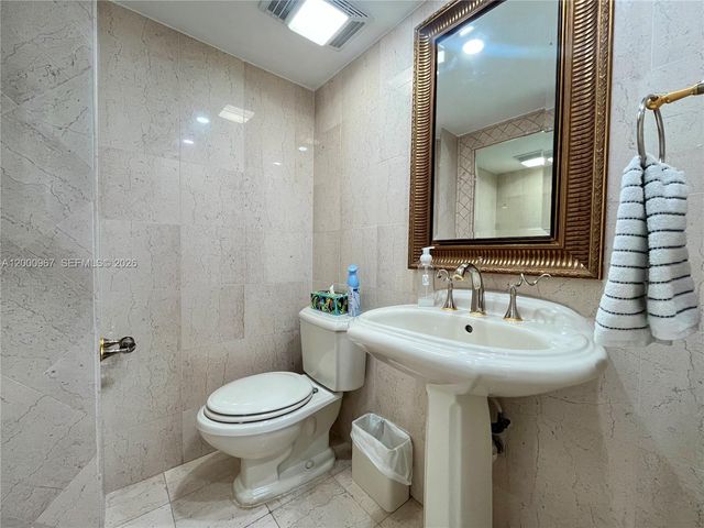 9511 Collins Ave 811, Surfside, FL 33154