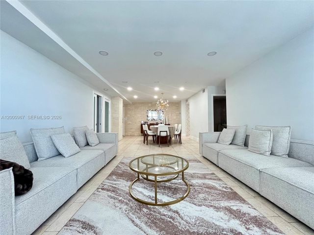 9511 Collins Ave 811, Surfside, FL 33154