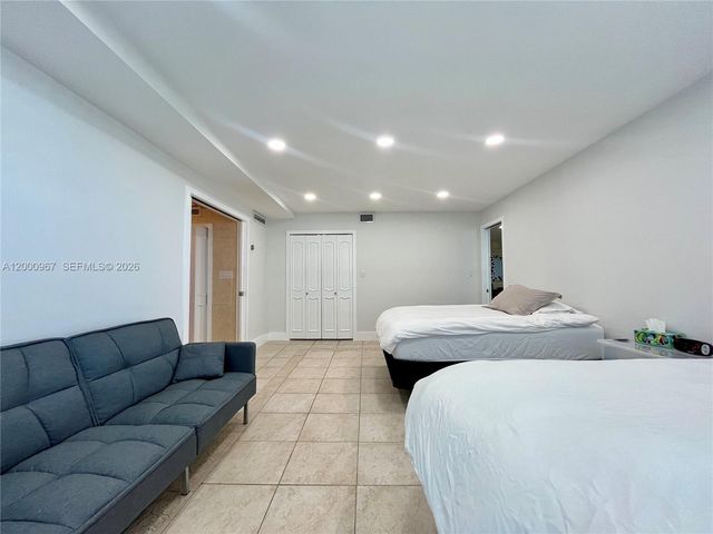 9511 Collins Ave 811, Surfside, FL 33154