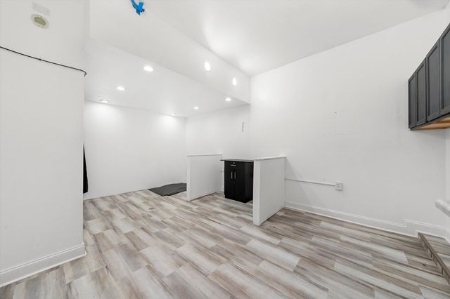 9732 SOUTHWEST Highway, Oak Lawn, IL 60453