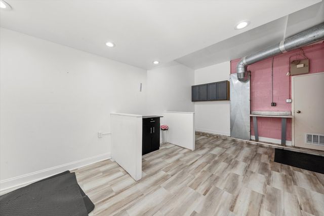 9732 SOUTHWEST Highway, Oak Lawn, IL 60453