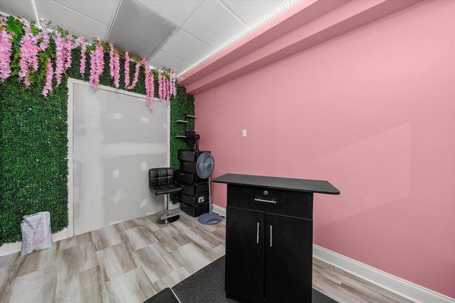 9732 SOUTHWEST Highway, Oak Lawn, IL 60453